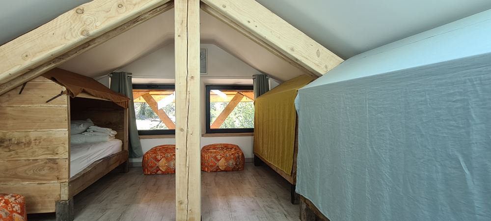 Chambre des enfants lits tente